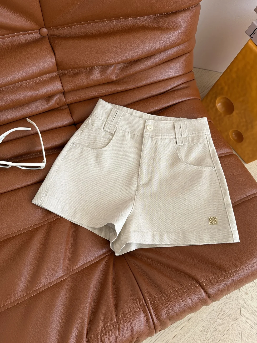 LOEWE Shorts S-L A95202608042425 - Image 3