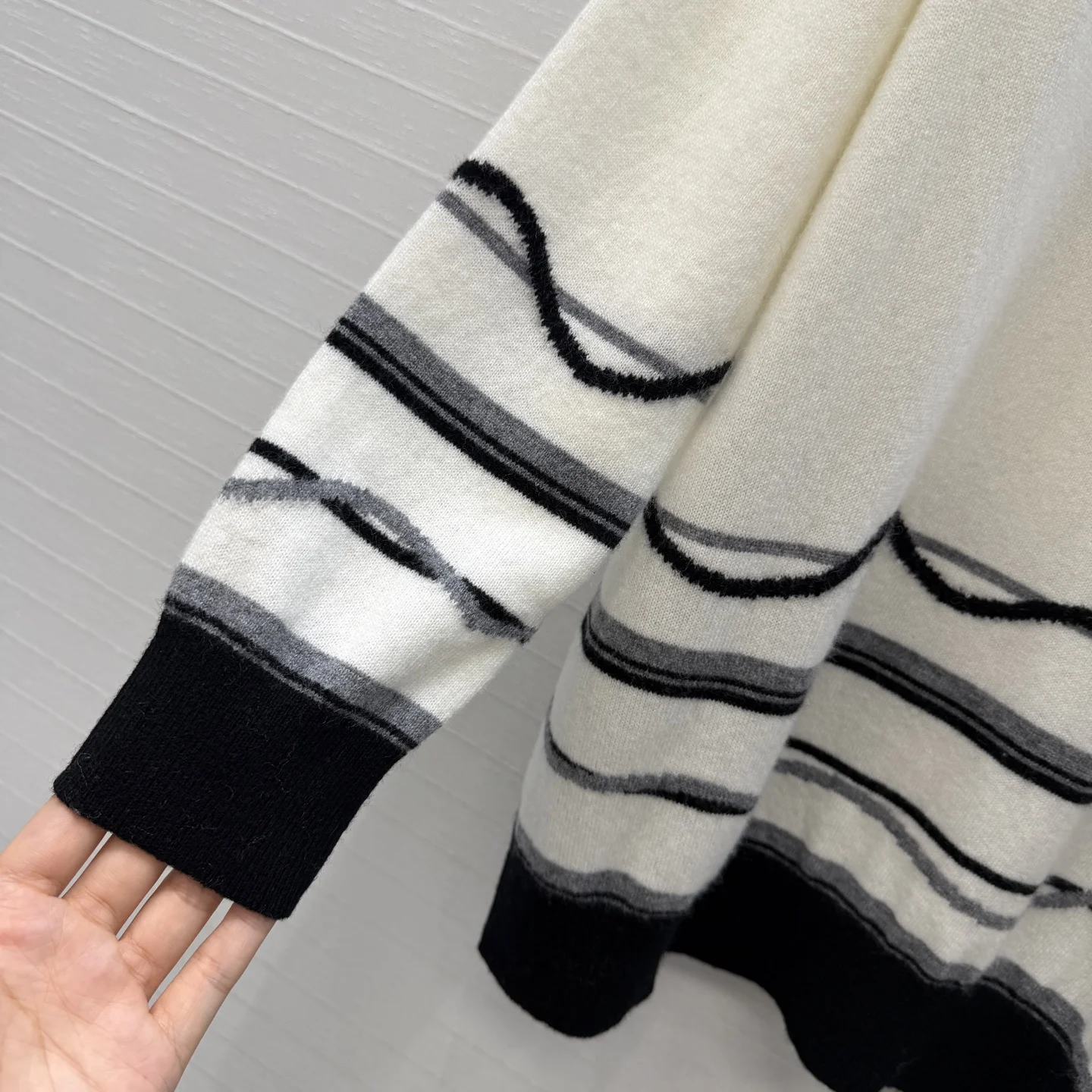 LOEWE Sweaters Cashmere 36 D00202608041669 - Image 5