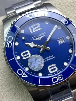 Alternative view of LONGINES Hydroconquest Automatic (Blue Dial) 41mm ZF A150202608050002