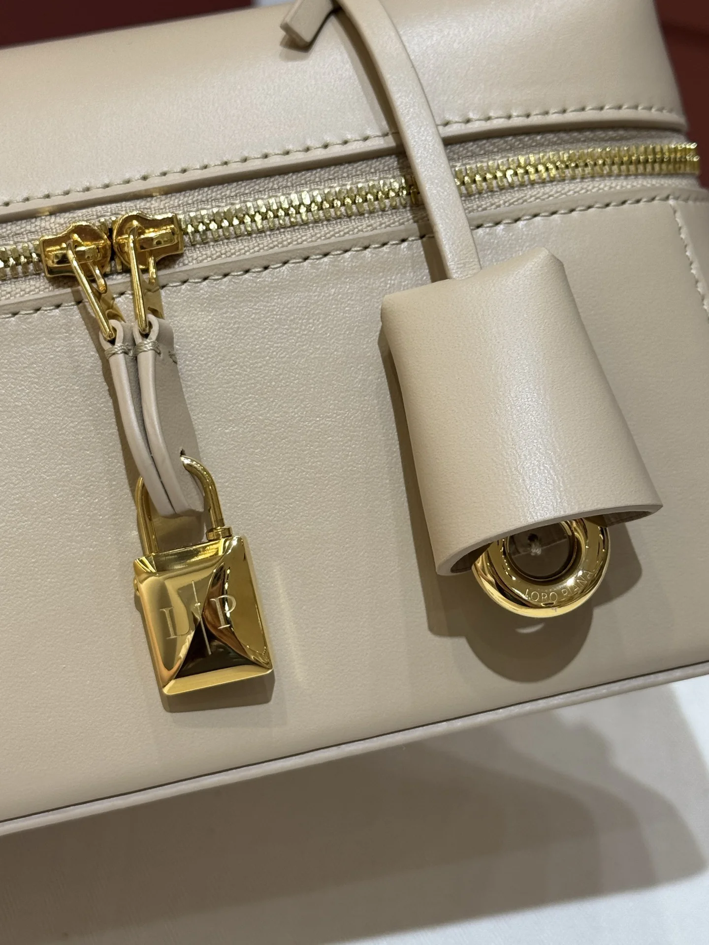LORO PIANA Shoulder Bags Saddle Leather (Beige-Gold) 23X12XCM F50202608100456 - Image 5
