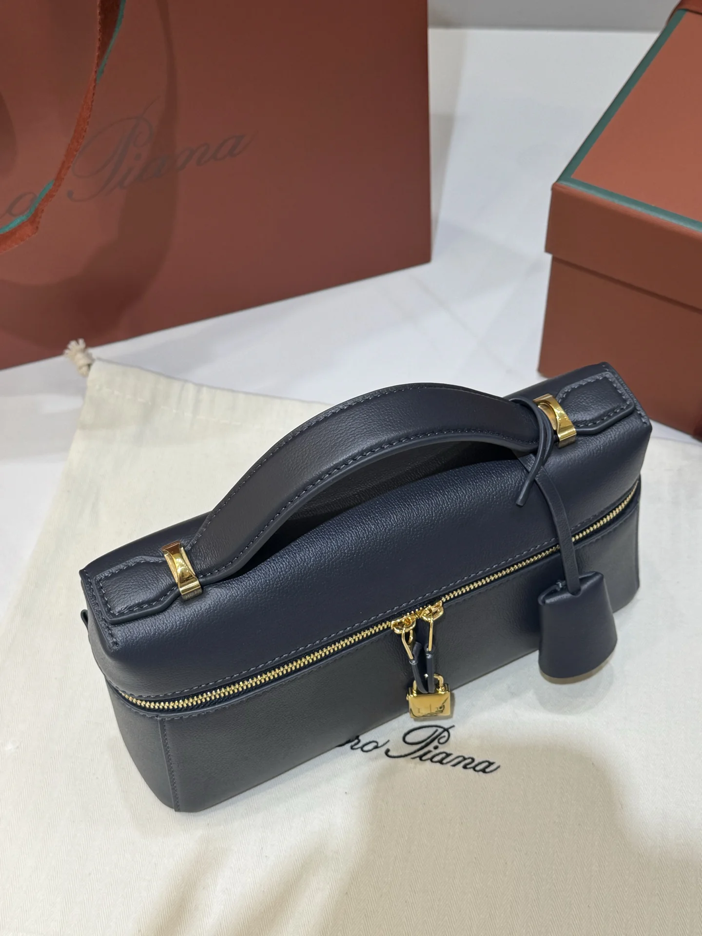 LORO PIANA Shoulder Bags Saddle Leather (Black-Gold) 23X12XCM F50202608100459 - Image 3