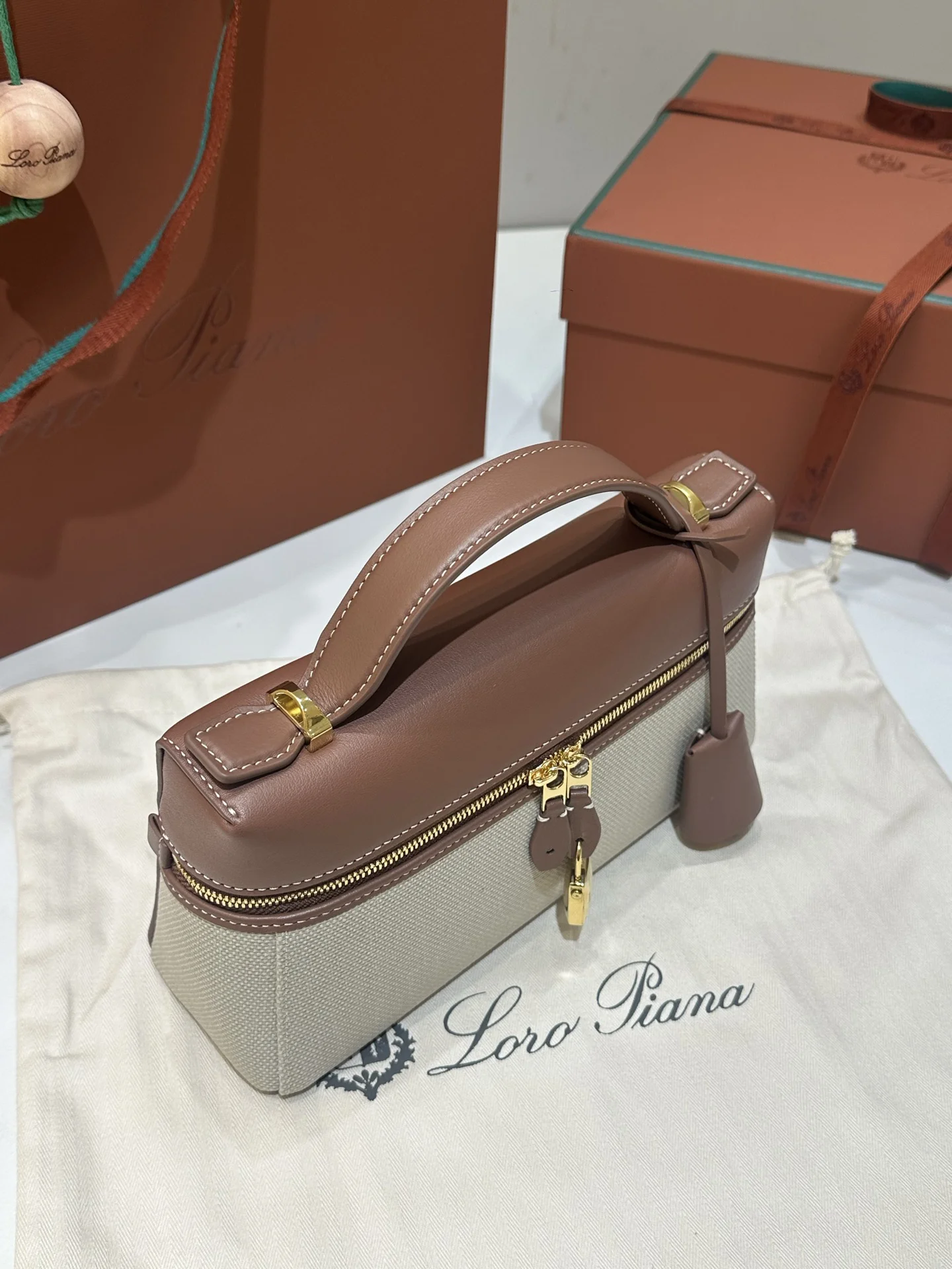LORO PIANA Shoulder Bags Saddle Leather (Brown-Beige) 23X12XCM F50202608100455 - Image 4