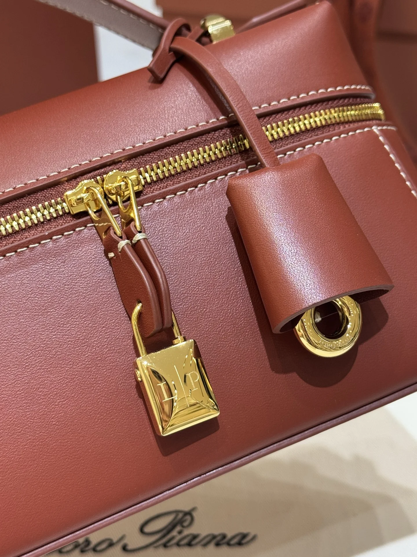 LORO PIANA Shoulder Bags Saddle Leather (Brown-Gold) 23X12XCM F50202608100457 - Image 5