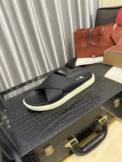 LORO PIANA Slides Leather EU38-44 A60202608032033