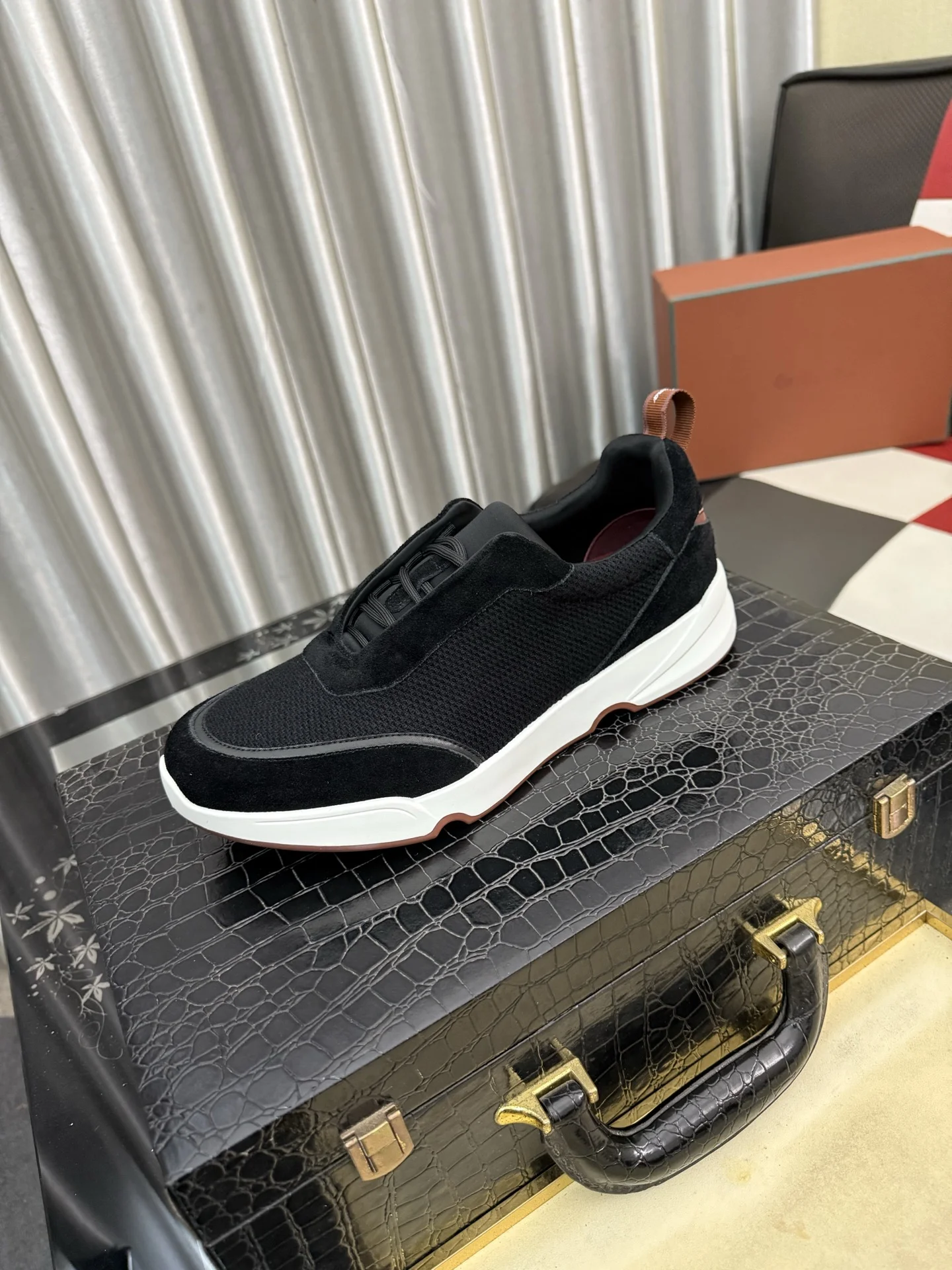 LORO PIANA Sneakers Calf Leather EU38-44 B70202608030140