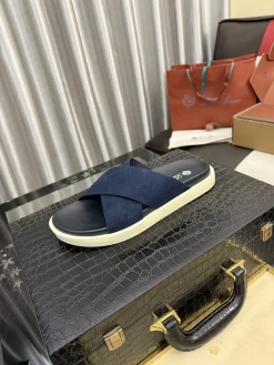 LORO PIANA Sneakers Leather EU38-44 A60202608032035