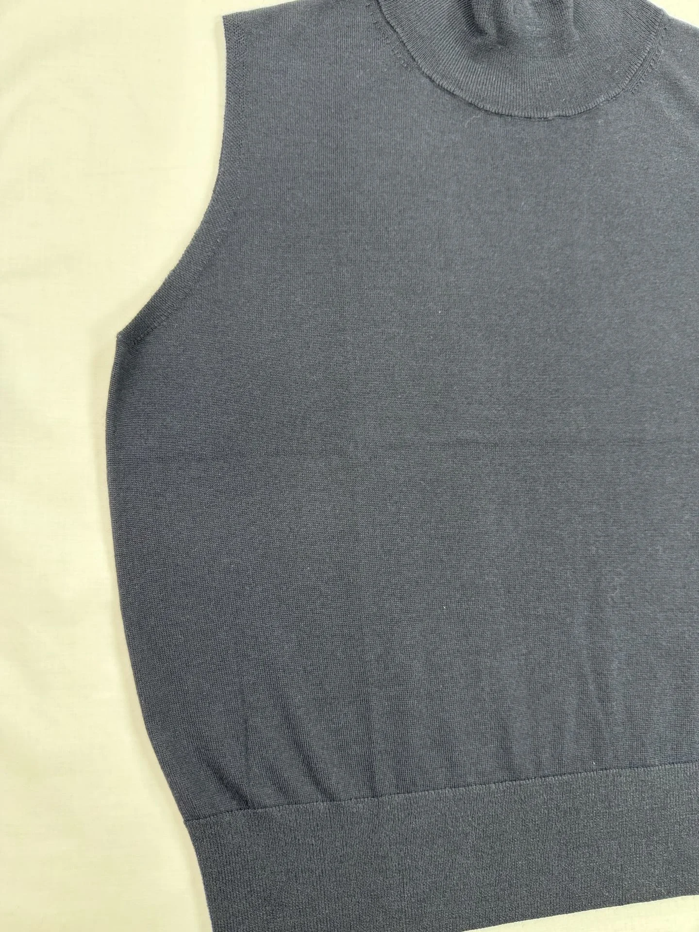 LORO PIANA Vests S-M-L B85202608041367 - Image 6