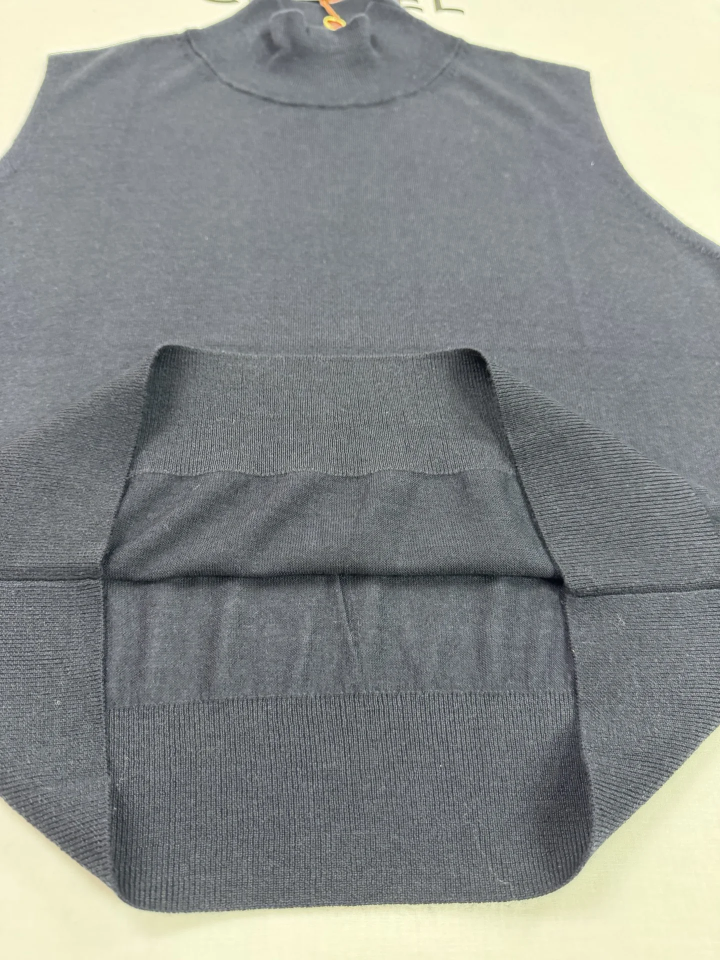 LORO PIANA Vests S-M-L B85202608041367 - Image 8
