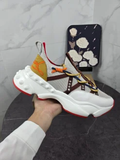 Alternative view of LOUBOUTIN Sneakers C30202608030714
