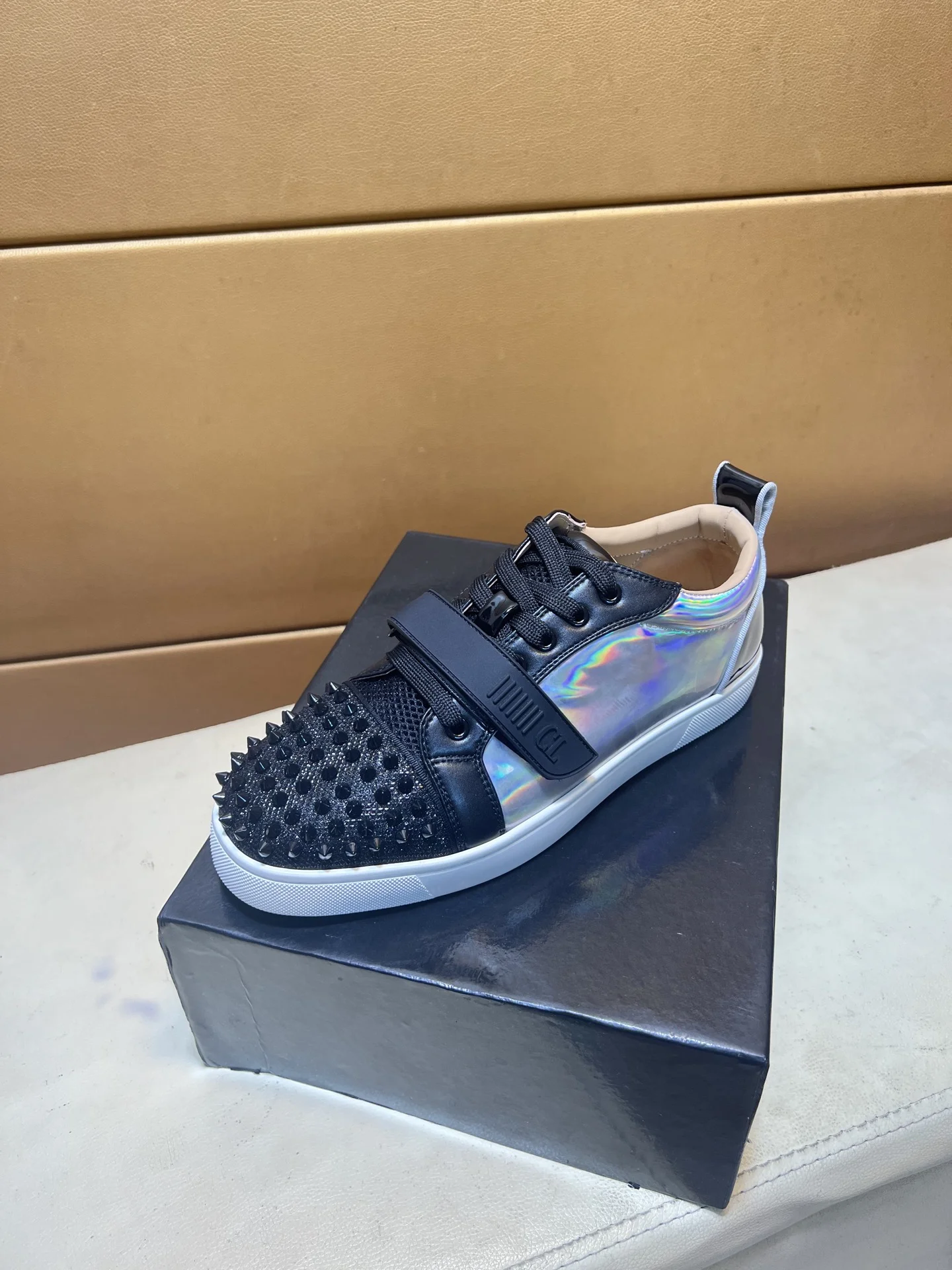 LOUBOUTIN Sneakers Leather EU38-44 B20202608030448