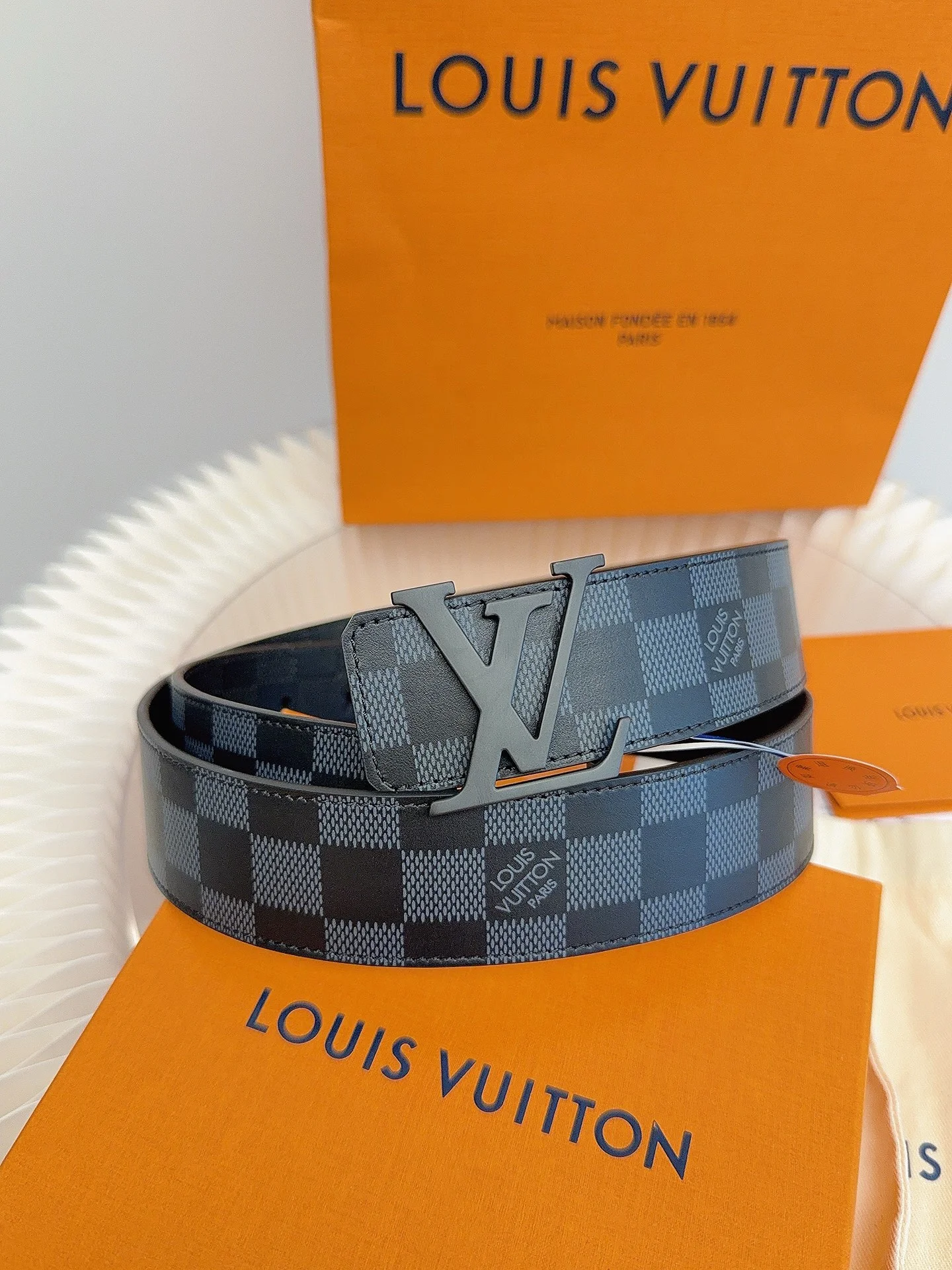 LV Belts Leather ONE SIZE 4.0cm Width A70202608050182 - Image 2
