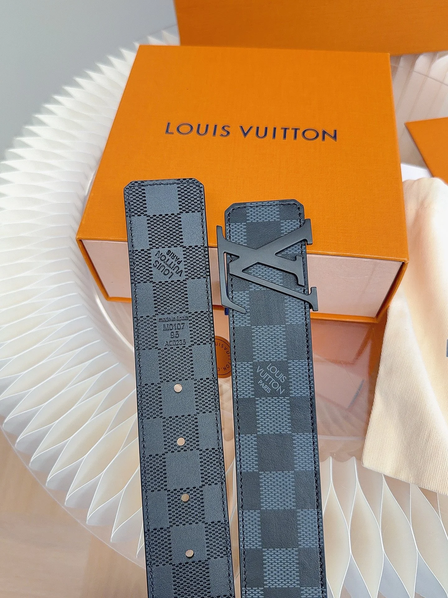 LV Belts Leather ONE SIZE 4.0cm Width A70202608050182 - Image 3