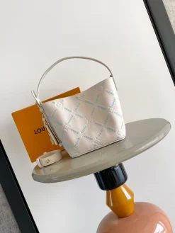 LV Bucket Bags Calfskin Leather (Cream-Light Blue) 16X18X12CM G80202608070500