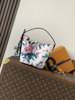 LV Bucket Bags Coated Canvas (White-Pink) 16X18X12CM D50202608071454