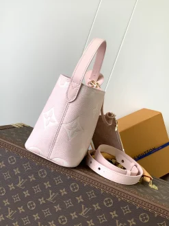 Alternative view of LV Bucket Bags Empreinte Leather (Pink-White) 18X12X16CM E50202608071090