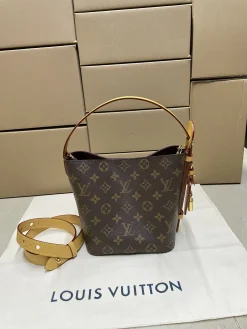 Alternative view of LV Bucket Bags Leather (Brown-Tan) E00202608070739