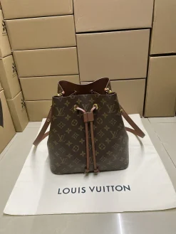 LV Bucket Bags Leather (Brown-Tan) One Size E00202608072746