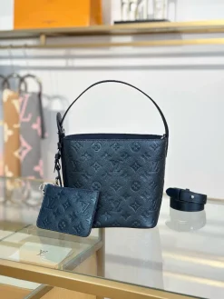LV Bucket Bags Leather (Dark Blue) 18X16X12CM I50202608072685