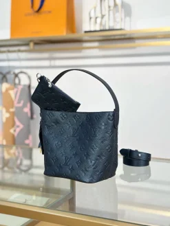 Alternative view of LV Bucket Bags Leather (Dark Blue) 18X16X12CM I50202608072685