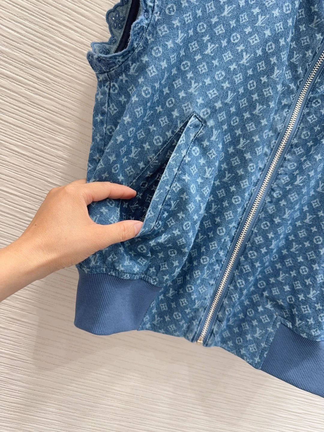 LV Coats Denim S M L XL C05202608041976 - Image 6