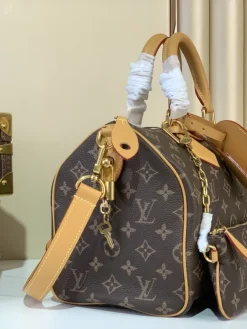 Alternative view of LV Crossbody Bags Calf Leather (Brown-Tan) 30X17X21CM I00202608070368