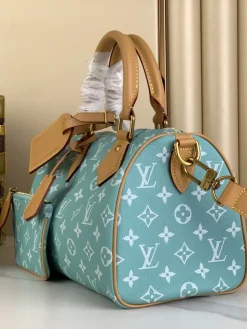 Alternative view of LV Crossbody Bags Calf Leather (Light Blue-Tan) 25X15X15CM H50202608070343
