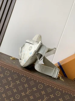 Alternative view of LV Crossbody Bags Calfskin (Cream-Light Blue) 30X15X8CM E40202608071371
