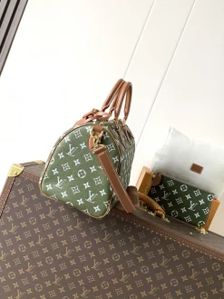 Alternative view of LV Crossbody Bags Calfskin Leather (Green-Brown) 22X18X32CM I00202608071253