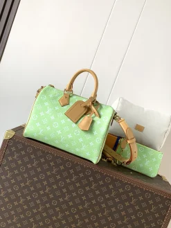 LV Crossbody Bags Calfskin Leather (Green-Tan) 22X18X32CM I00202608071255
