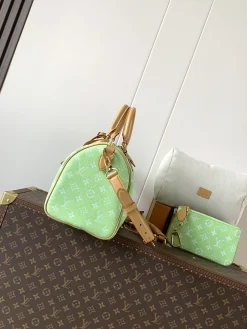 Alternative view of LV Crossbody Bags Calfskin Leather (Green-Tan) 22X18X32CM I00202608071255