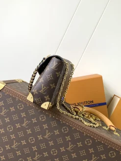 Alternative view of LV Crossbody Bags Coated Canvas (Brown-Gold) 16X8X27CM E80202608071374