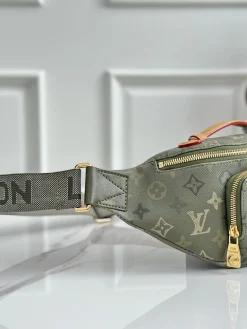 Alternative view of LV Crossbody Bags Coated Canvas (Olive Green-Gold) 15X8X30CM D90202608070454