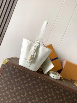 Alternative view of LV Crossbody Bags Empreinte Leather (White-Pink) 16X18X12CM E50202608071600