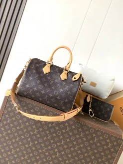Alternative view of LV Crossbody Bags Grained Leather (Brown-Tan) 22X18X32CM I00202608071160