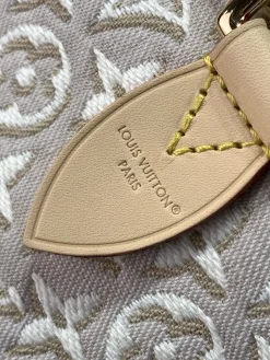 Alternative view of LV Crossbody Bags Jacquard Canvas (Grey-Beige) 30X21X17 CM F00202608070115