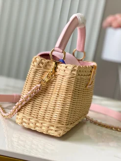 Alternative view of LV Crossbody Bags Leather (Beige-Pink) 21X14X8CM A050202608070904