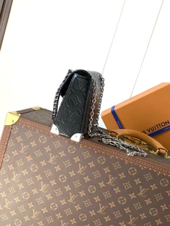 Alternative view of LV Crossbody Bags Leather (Black-Silver) 16X8X27CM F60202608071518