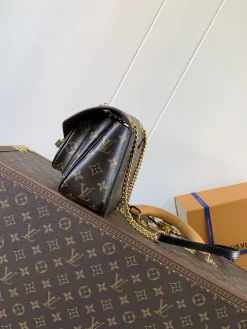 Alternative view of LV Crossbody Bags Leather (Brown-Black-Gold) 22X17X10CM D80202608070847