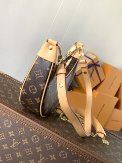 Alternative view of LV Crossbody Bags Leather (Brown-Gold) 23X13X6 CM D80202608071022