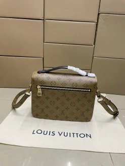 Alternative view of LV Crossbody Bags Leather (Brown-Gold) E50202608071346