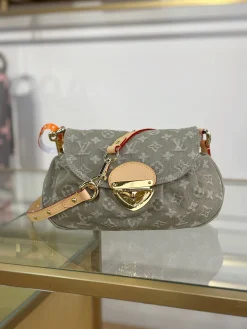 Alternative view of LV Crossbody Bags Leather (Gray-Beige) 27X18X3CM H50202608071528