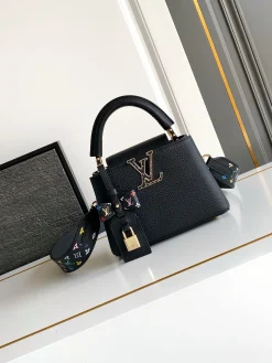 LV Crossbody Bags Monogram Canvas (Black-Gold) 21X14X8CM A050202608071459
