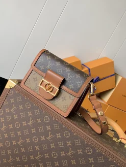 LV Crossbody Bags Monogram Canvas (Brown-Tan) 20X15X9CM E00202608071546