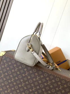 Alternative view of LV Crossbody Bags Monogram Empreinte Leather (Grey-Gold) 25X19X15 CM F00202608071239