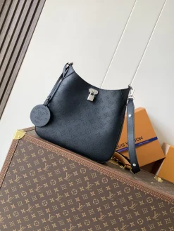 LV Crossbody Bags Taurillon Leather (Black-Silver) 28X25X8CM F20202608071096