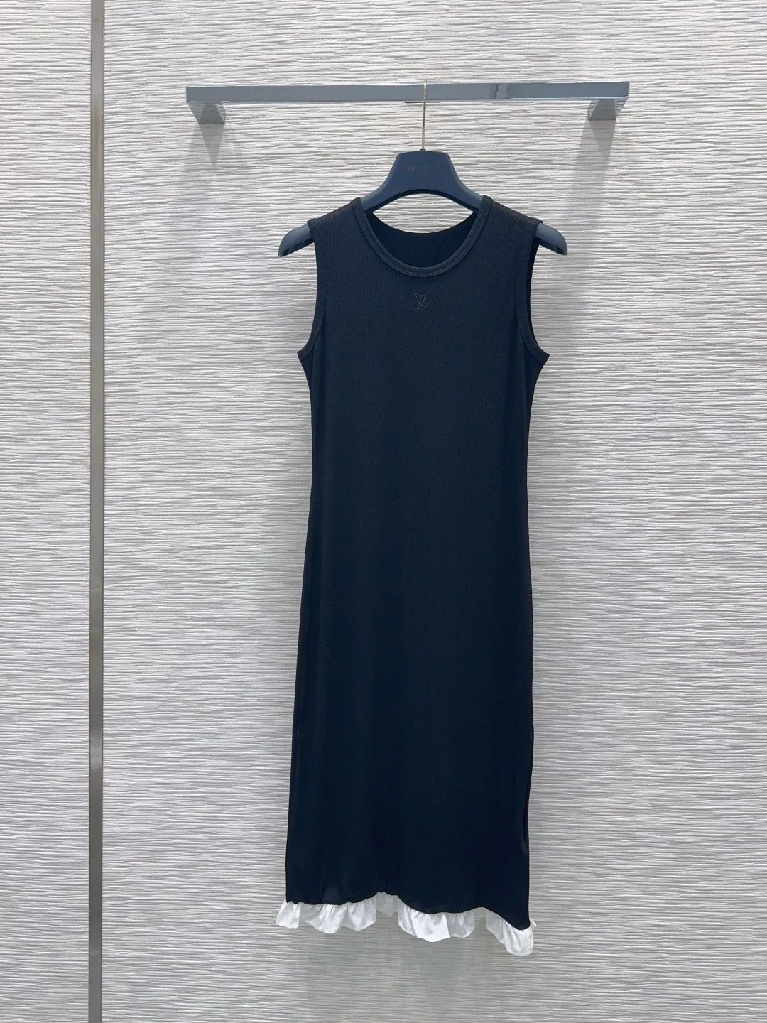 LV Dresses Fabric S-M-L A85202608041957