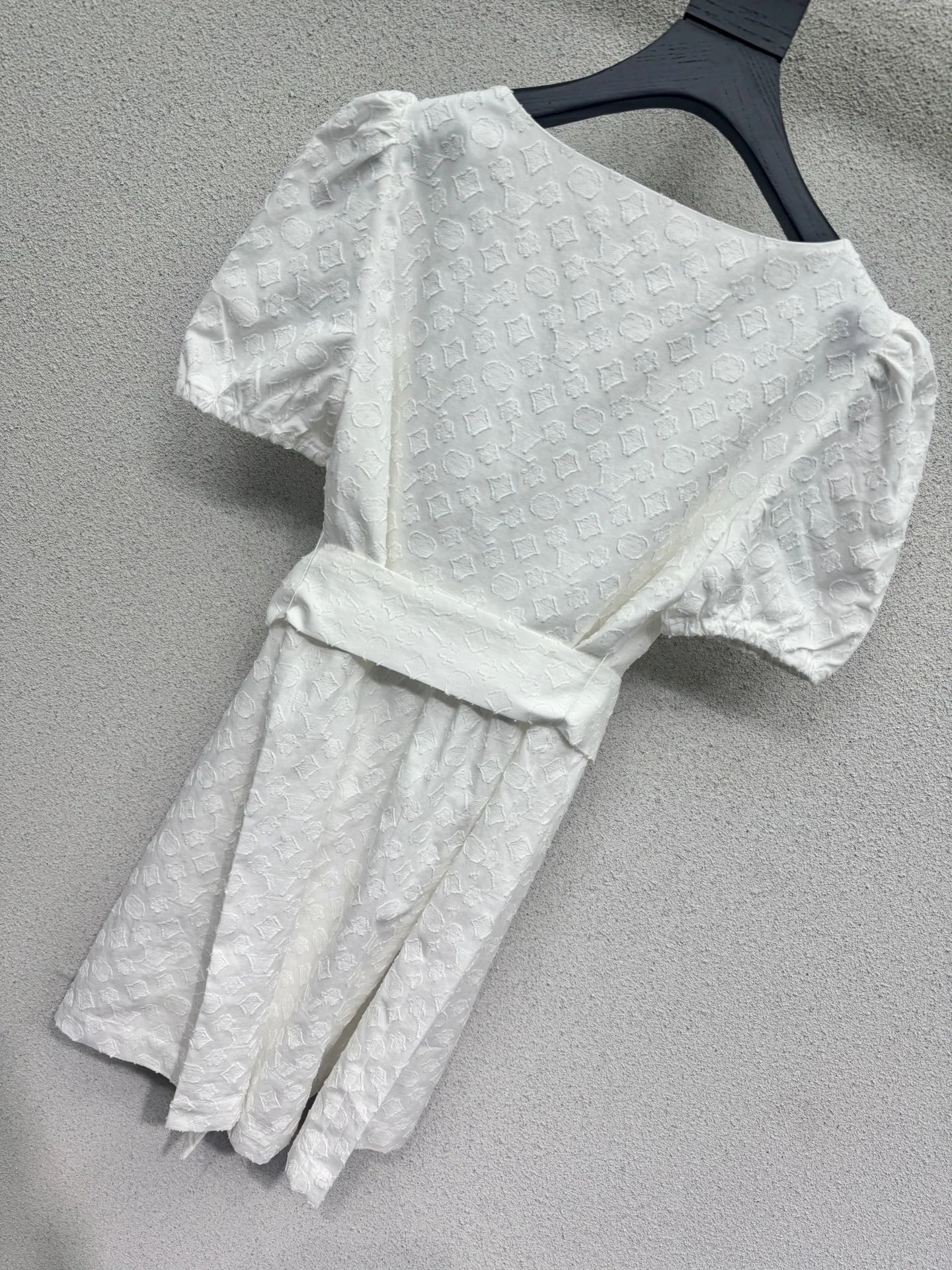 LV Dresses Jacquard Canvas S-M-L B85202608042409 - Image 6