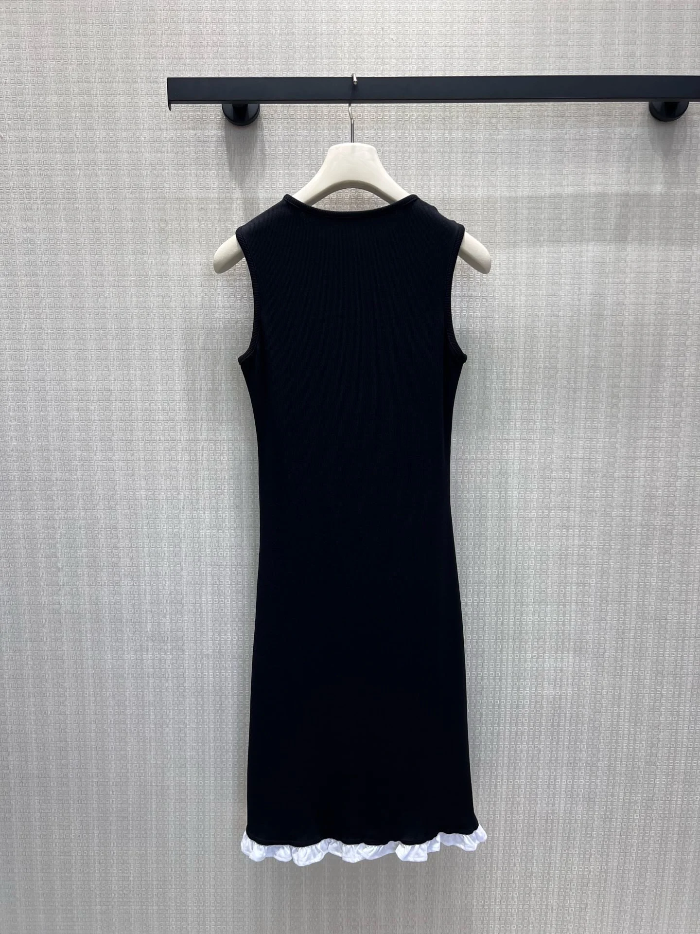 LV Dresses Knit 36-40 B15202608042821 - Image 2