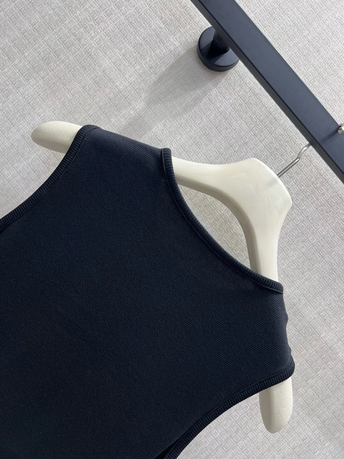 LV Dresses Knit 36-40 B15202608042821 - Image 4