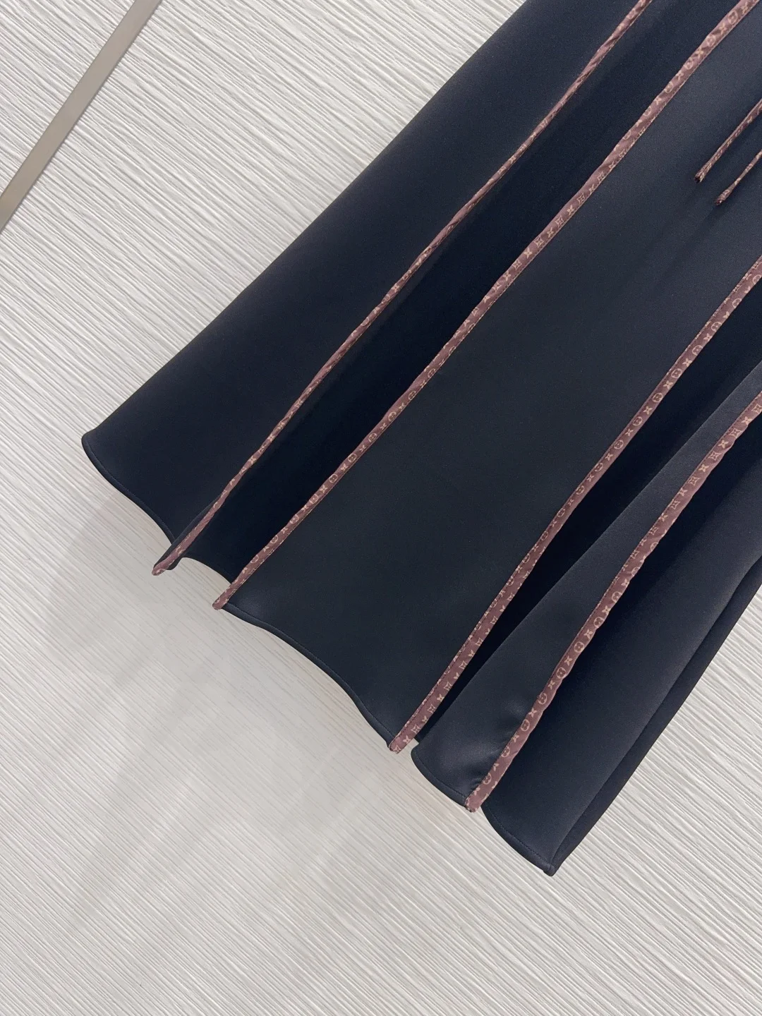 LV Dresses Technical Fabric S-XL B75202608041080 - Image 4